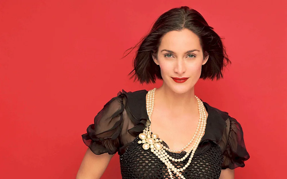 Carrie-Anne Moss