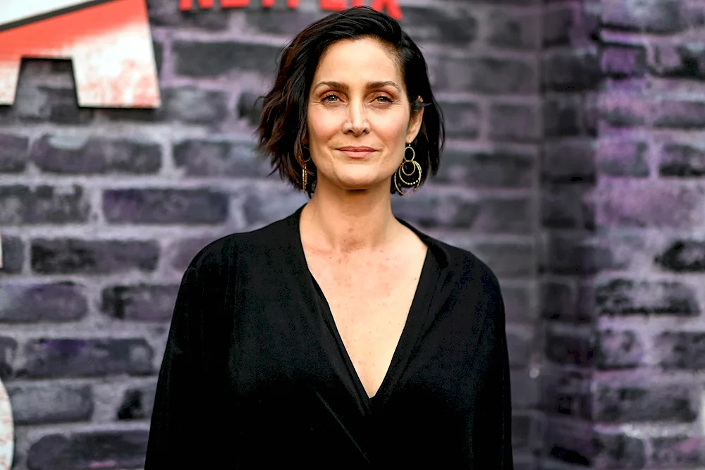 Carrie-Anne Moss