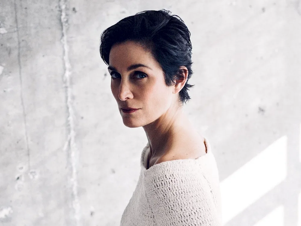 Carrie-Anne Moss