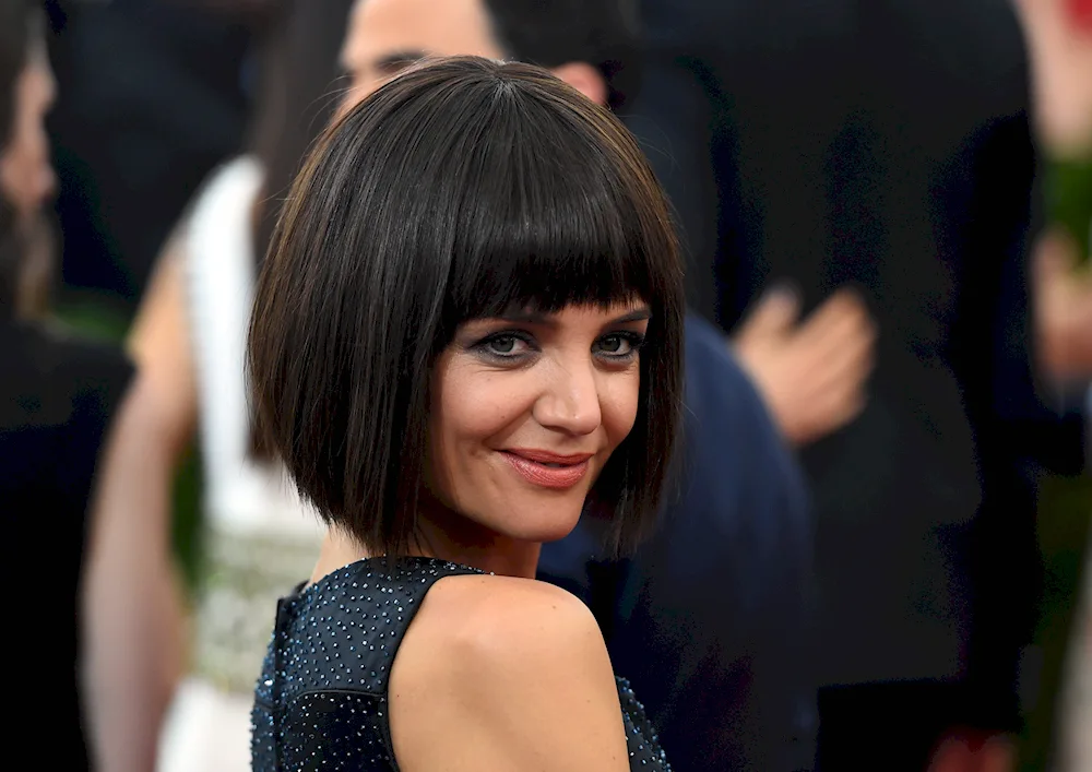 Katie Holmes haircut