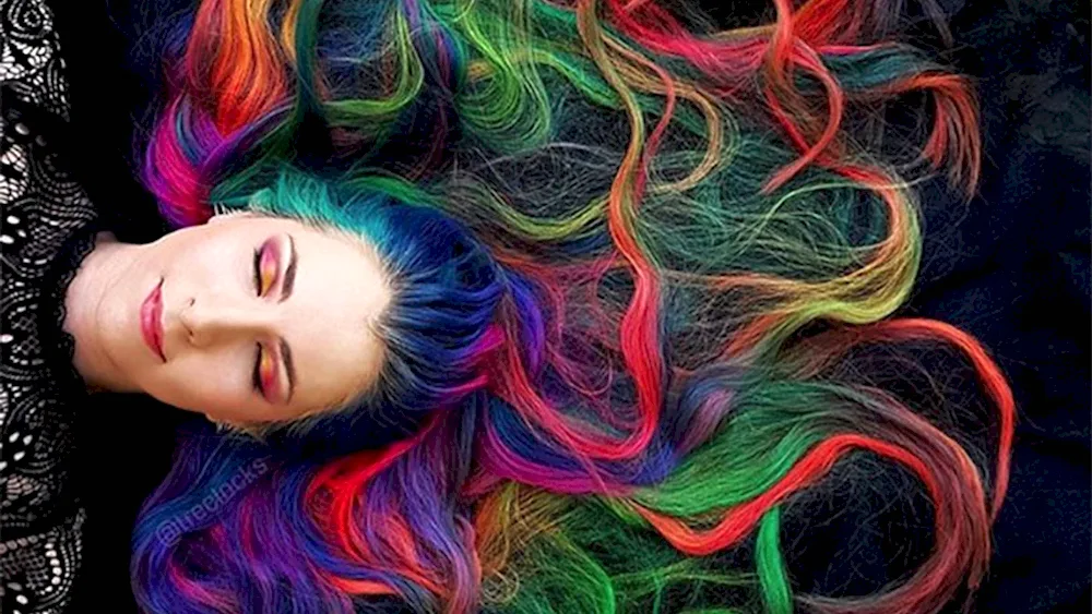 Colouring collage hair
