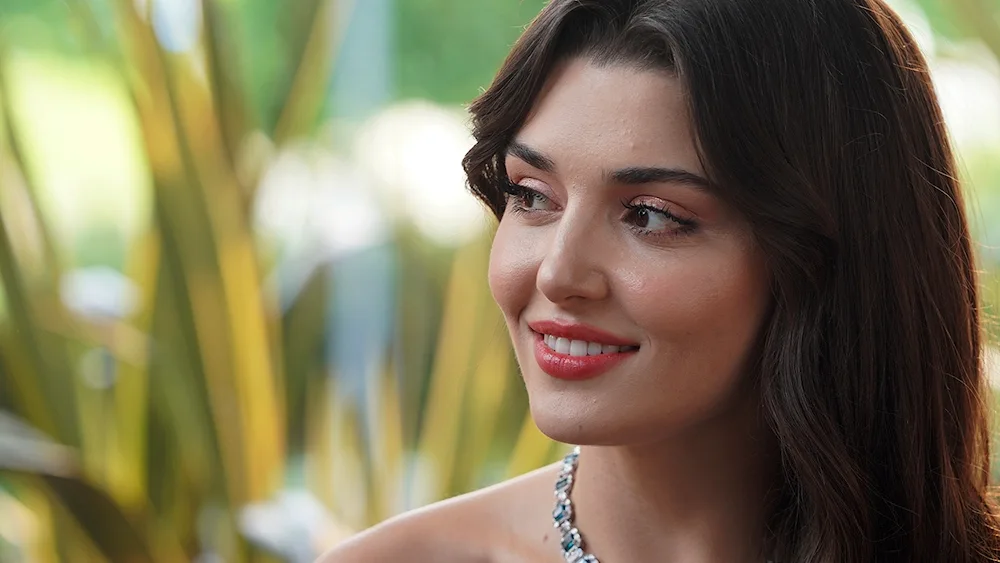 Hande Erchel Eda Yıldız