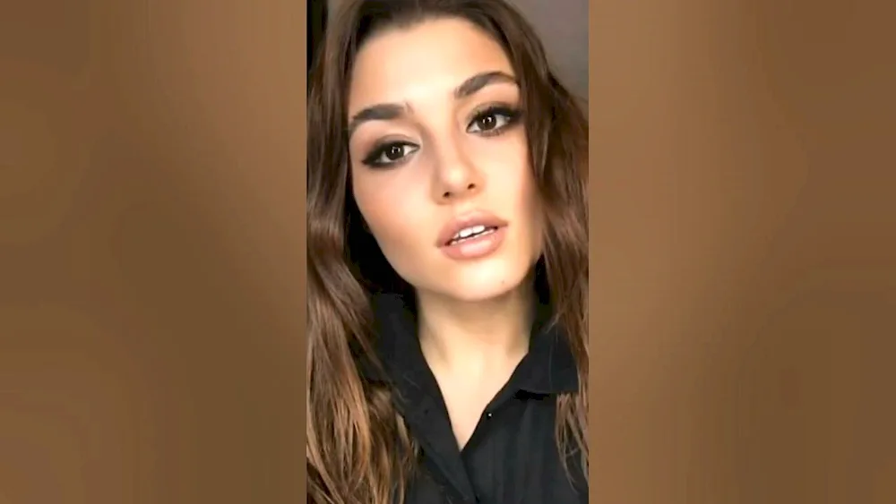 Hande Erçel