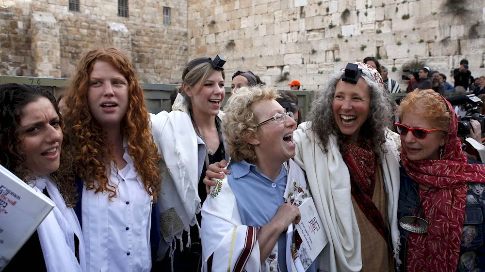 Jewish orthodox with paisa