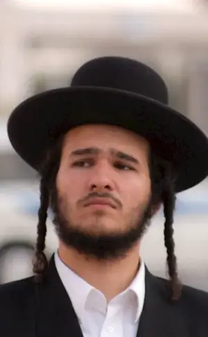 Hasid with paisa