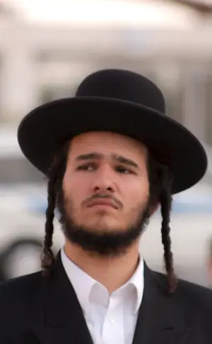 Hasid with paisa