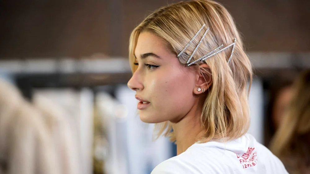 Hailey Bieber hairstyles
