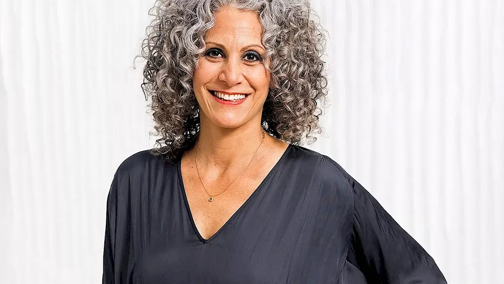 Chemistry on grey hair