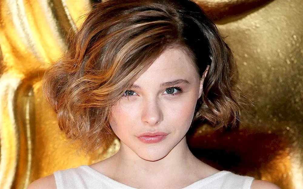 Chloe Grace Moretz with short hair