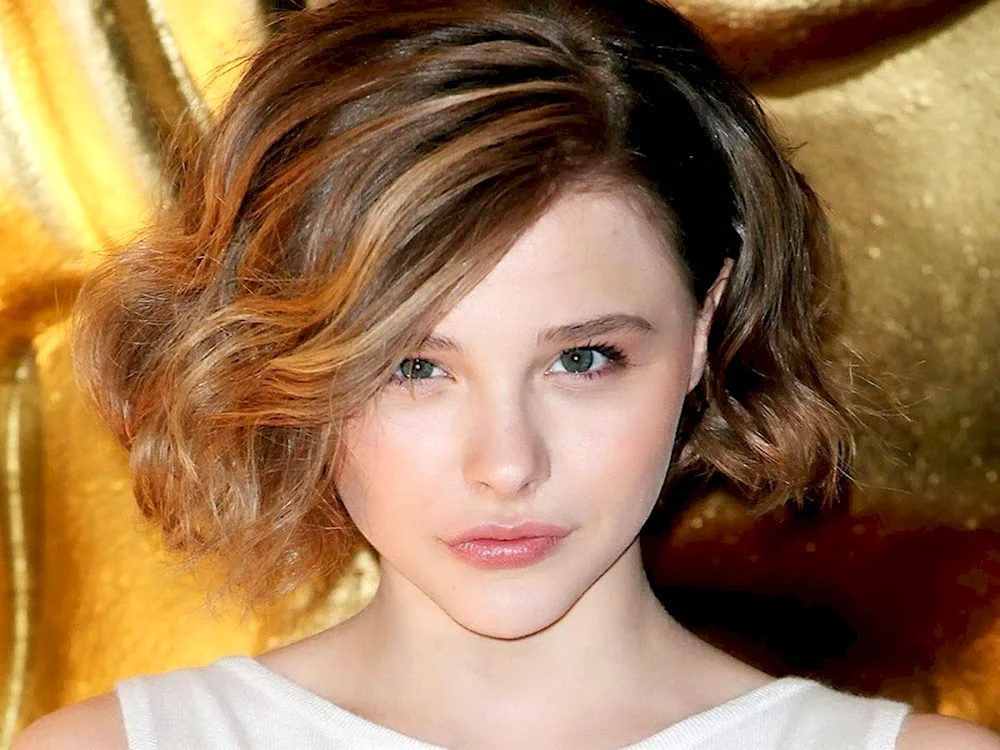 Chloe Grace Moretz with short hair