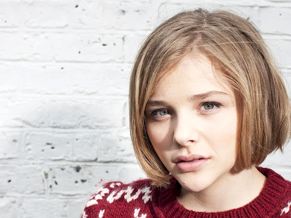 Chloe Grace Moretz with short hair