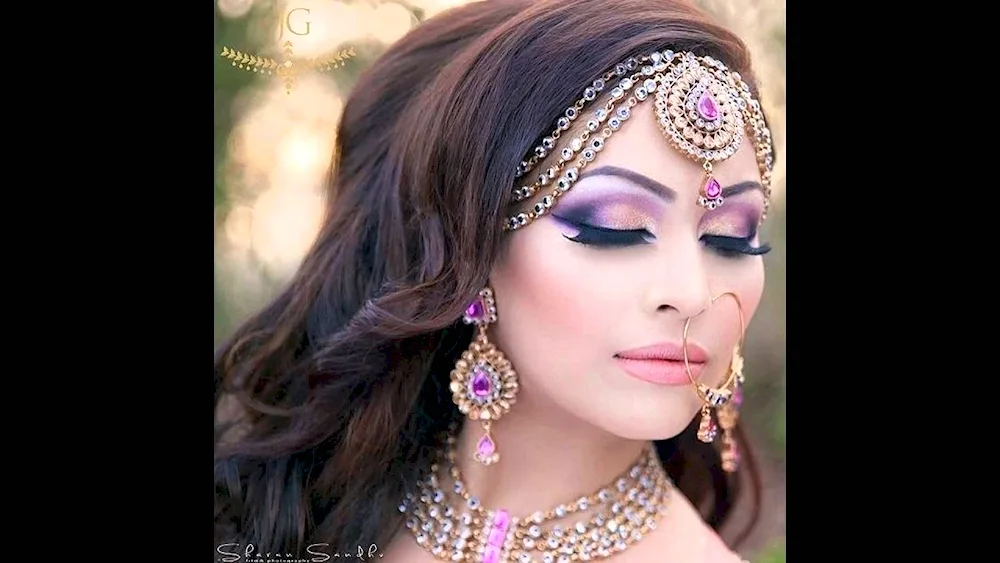 East Artistic Makeup