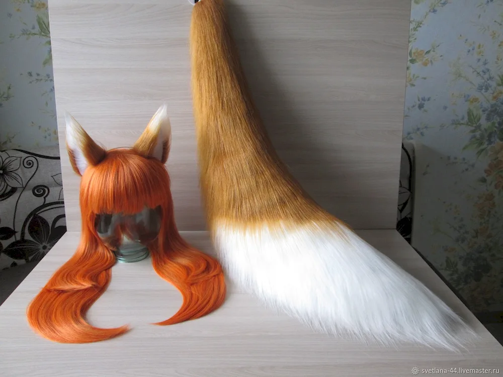 Anal plug with red fox tail