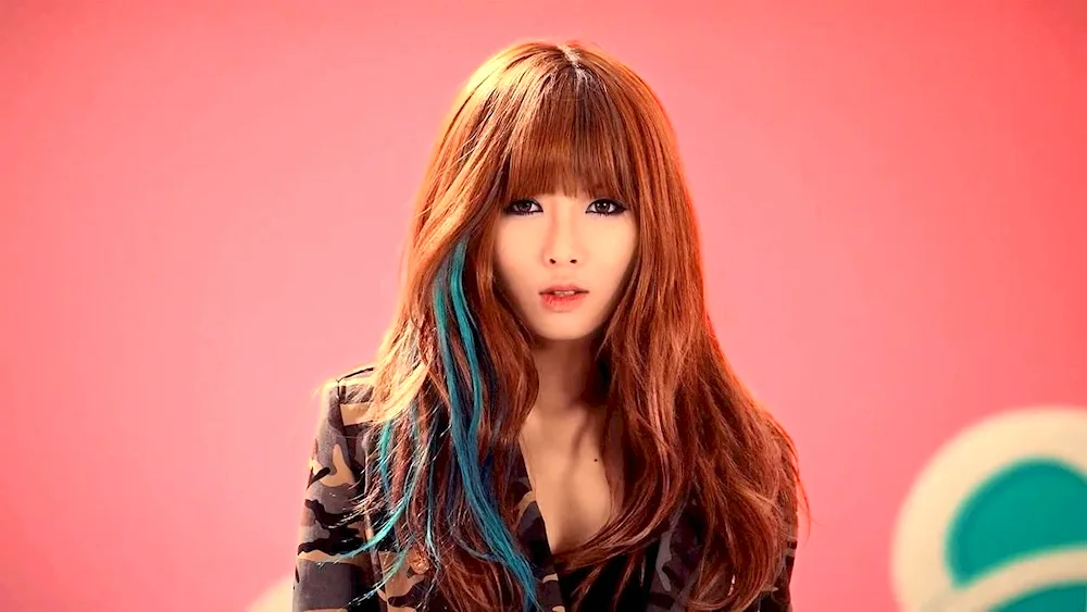 Kim HYUNA 4minute