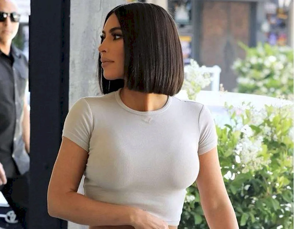 Lucy Hale haircut
