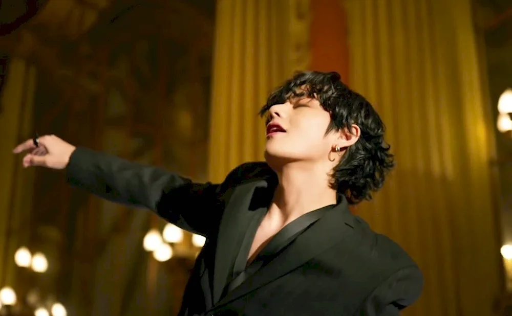 Kim Taehyun Black Swan