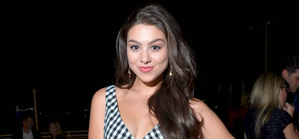 Kira Kosarin