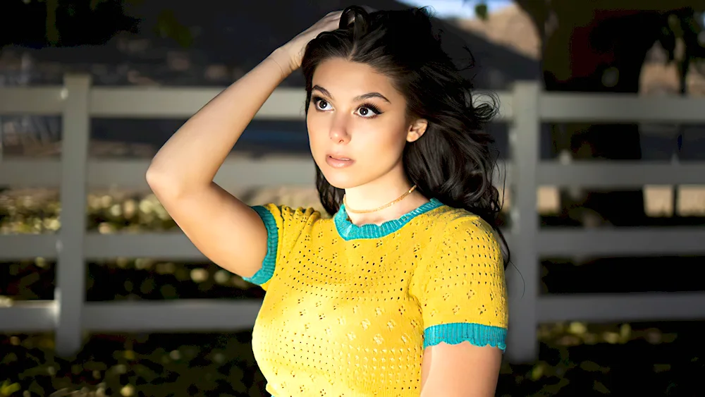 Kira Kosarin