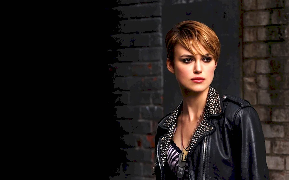 Kiera Knightley Domino haircut