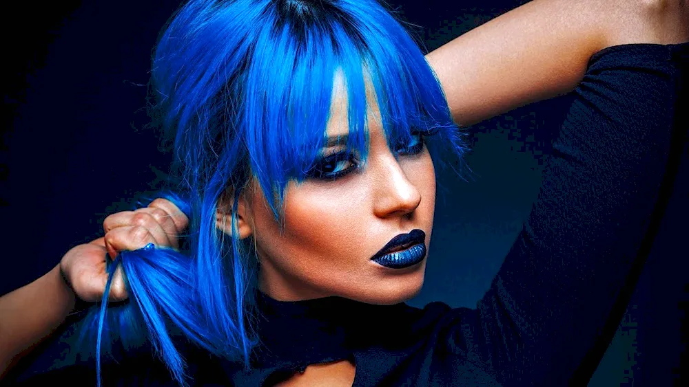 Kira Rausch with blue hair