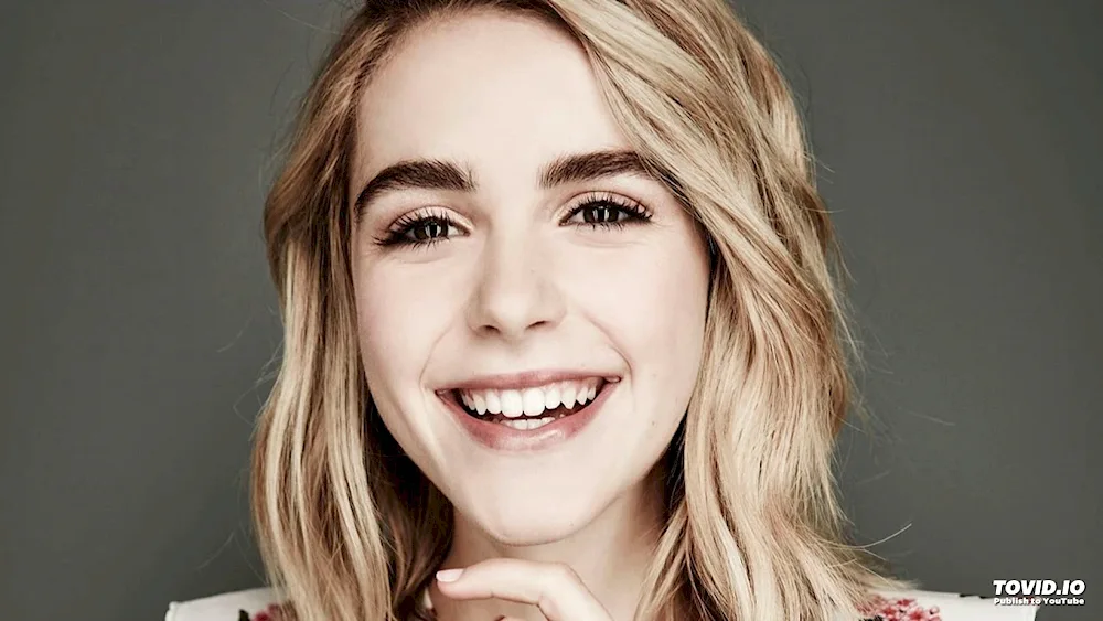 Kiernan Shipka 2022