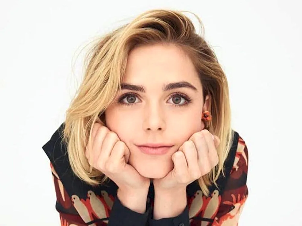 Kiernan Shipka 2022