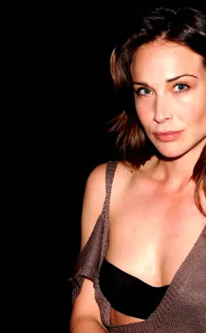 Claire Forlani