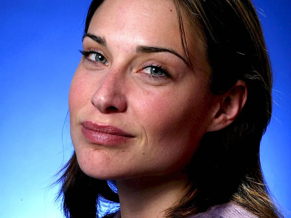 Claire Forlani