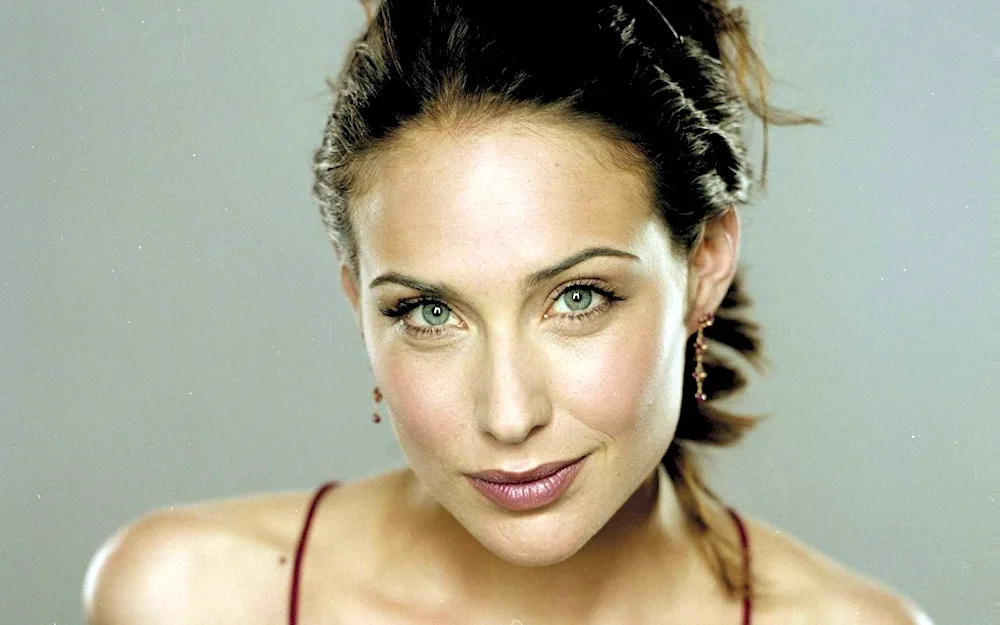 Claire Forlani