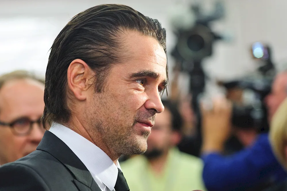 Colin Farrell. Farrell with long hair