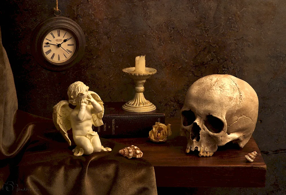Composition with skull