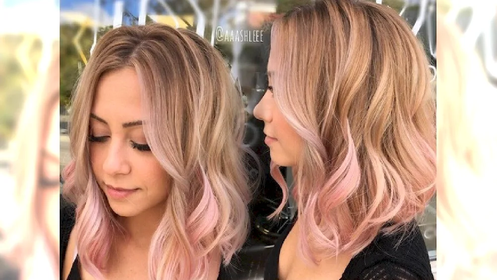 Beige blond kare