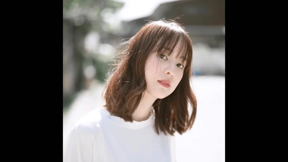 Korean women with short hair are sad