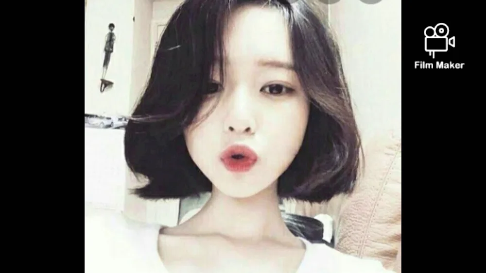 IU short hair