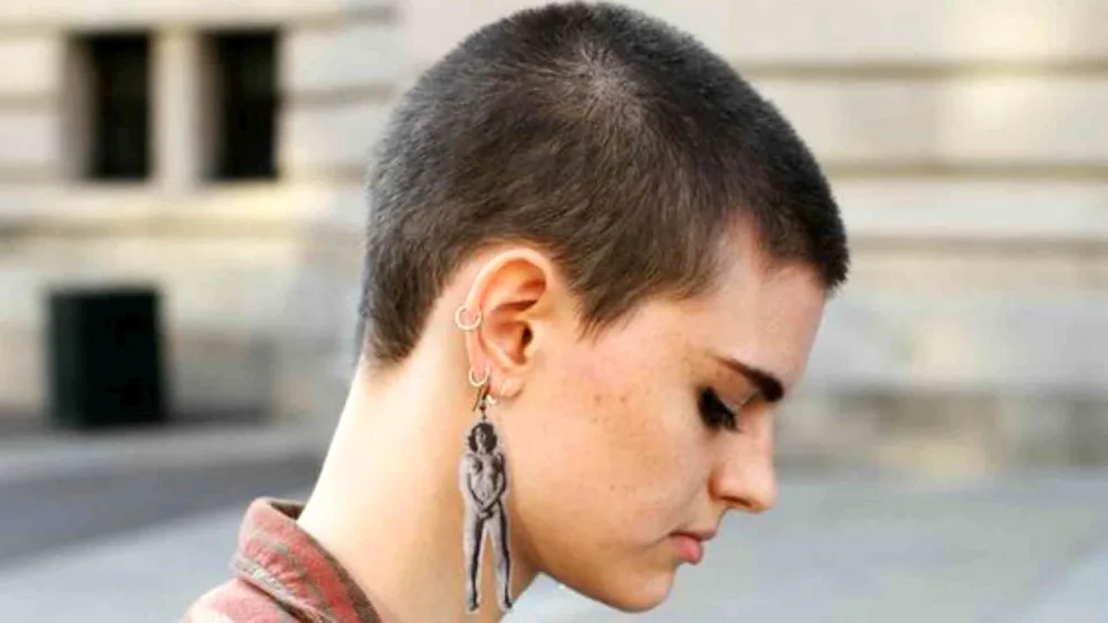 Short Tomboy Hedgehog haircut for women