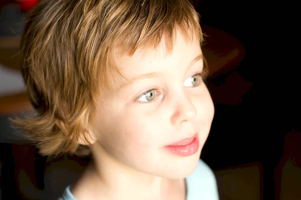 Short haircuts for girls