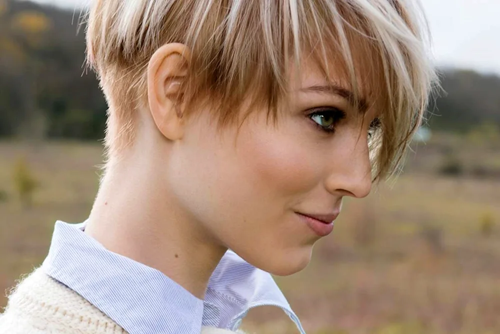 Short haircuts for girls