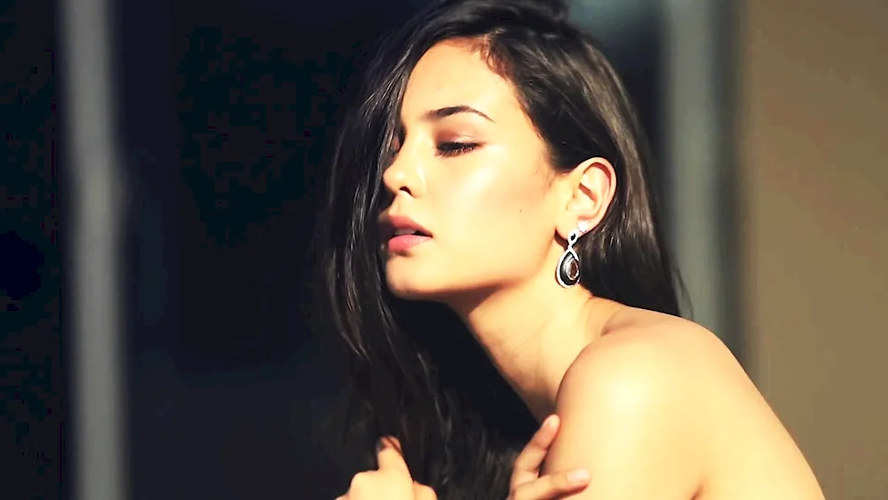 Courtney Eaton gods of Egypt