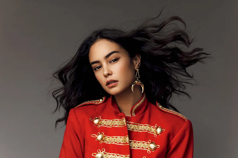 Courtney Eaton