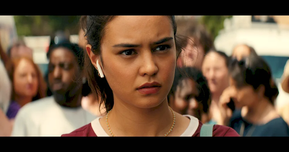 Courtney Eaton