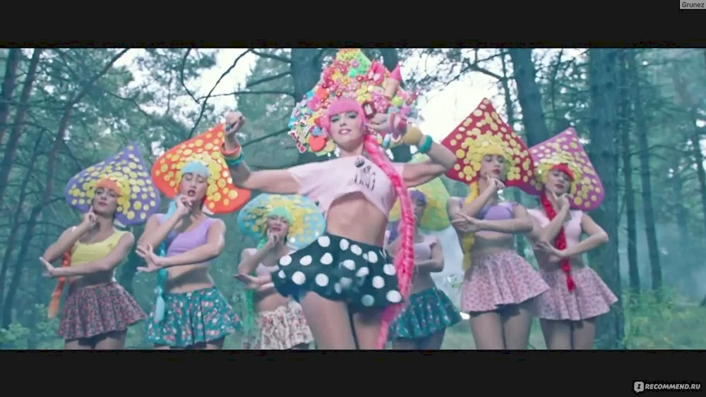 Olya Polyakova costumes