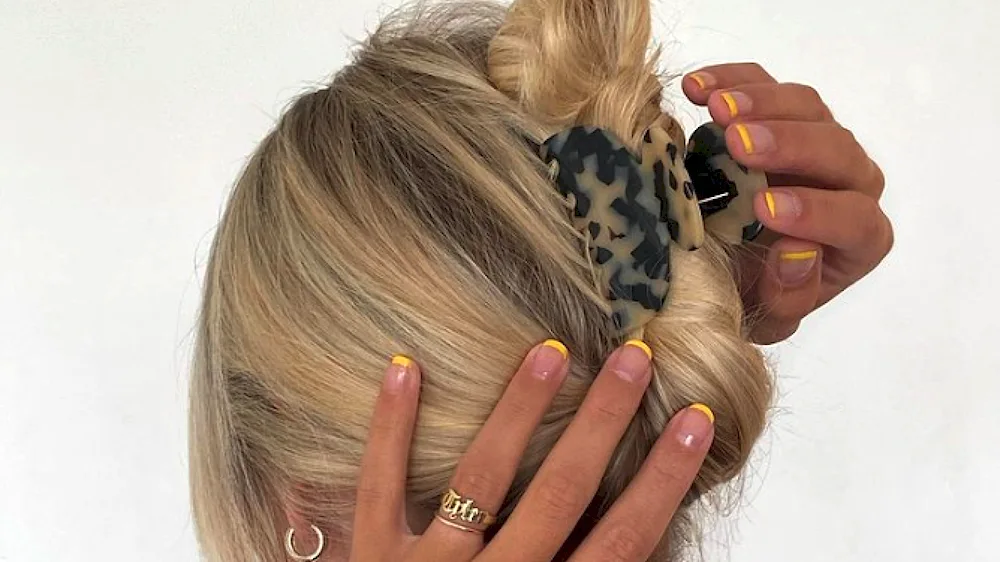 Crabbed hairstyles for medium hair