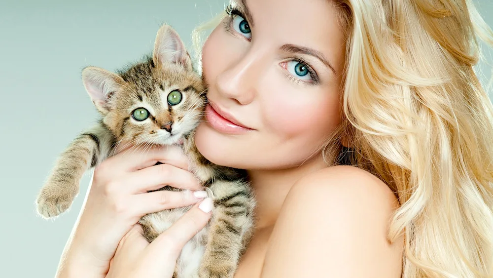 Beautiful girl with cat