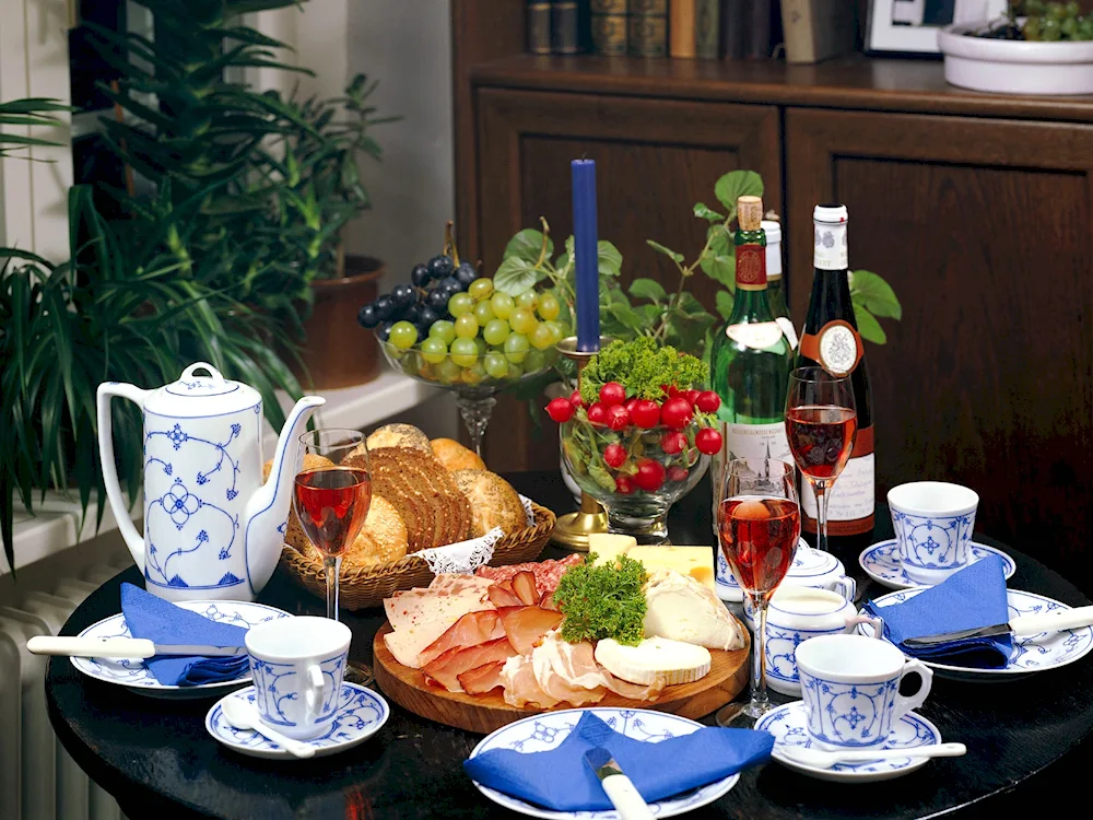 Holiday table
