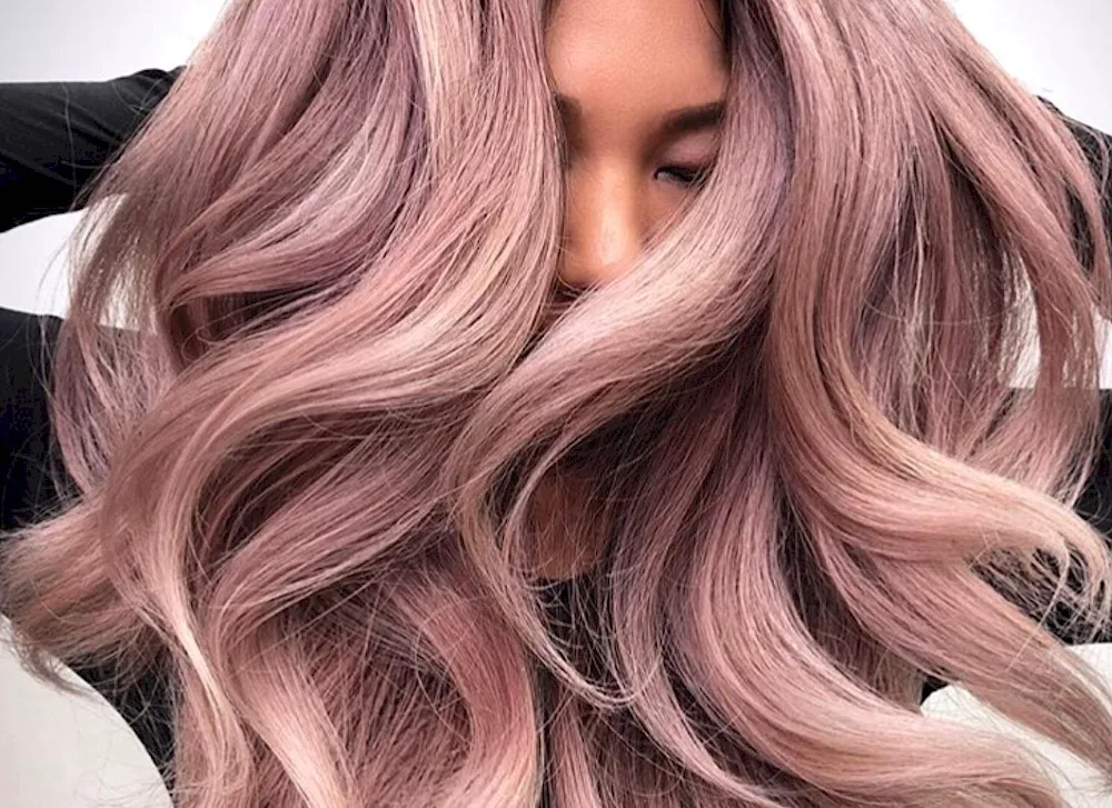 Antitrends In hair colouring 2023