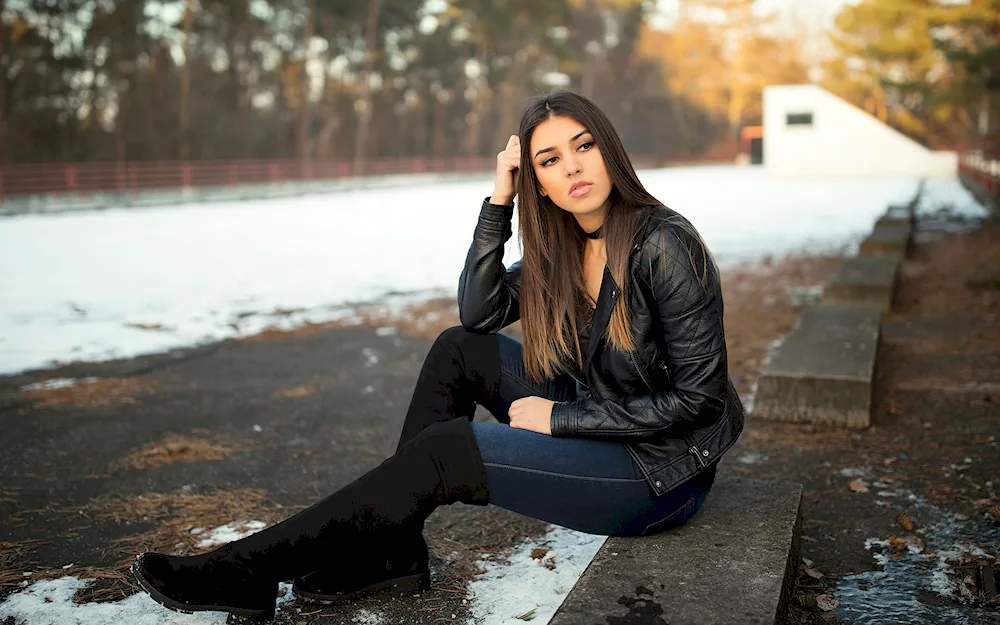 Beautiful brunettes