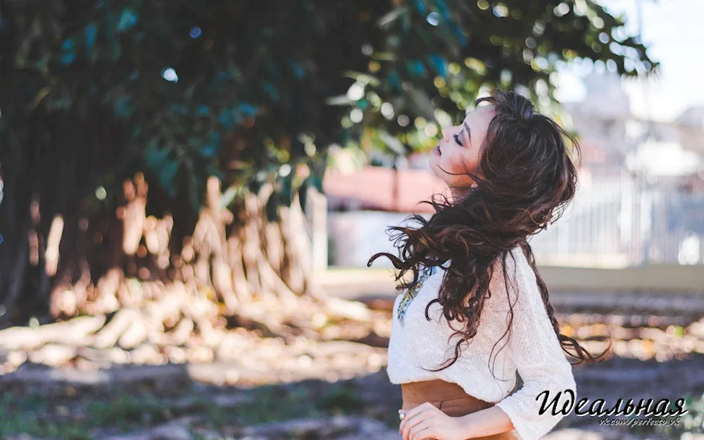 Brunettes with long hair