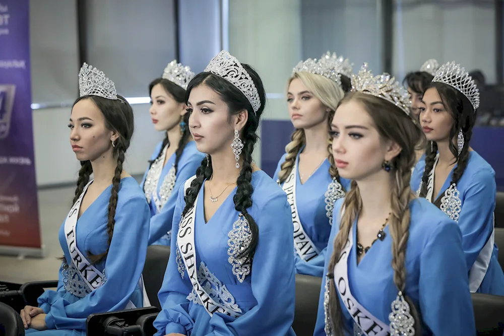 Beautiful Kazakh girls in national dress