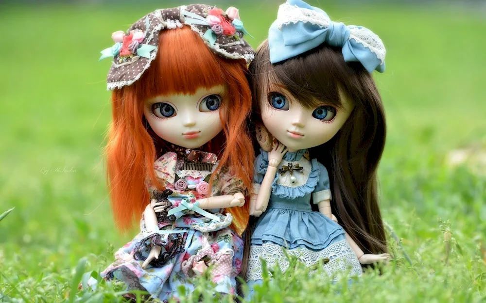 Girl dolls