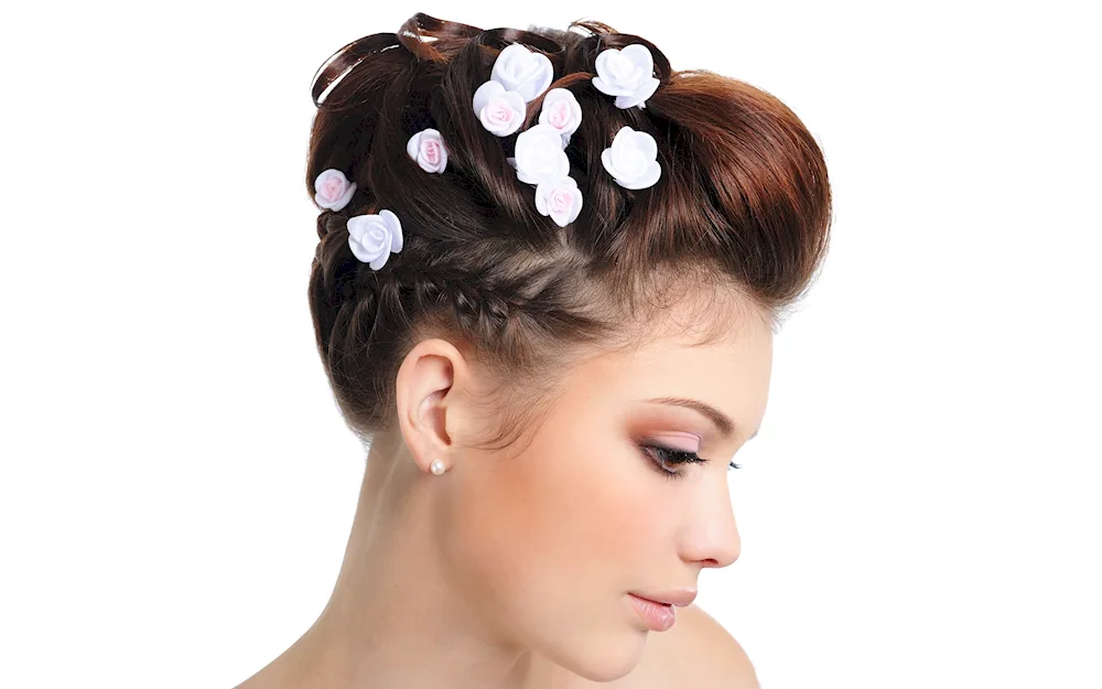 Beautiful hairstyles with hairpins